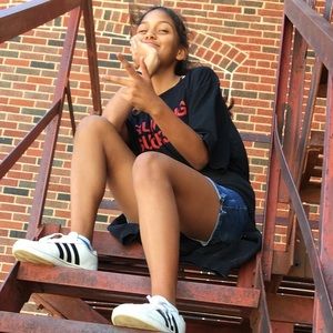 Meet your Posher, Alyssa